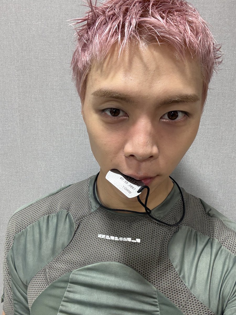 ikdudw_'s tweet photo. 아니졸귀........블러셔정말좋은거엿네//💕💕 https://t.co/9P1wkuky77