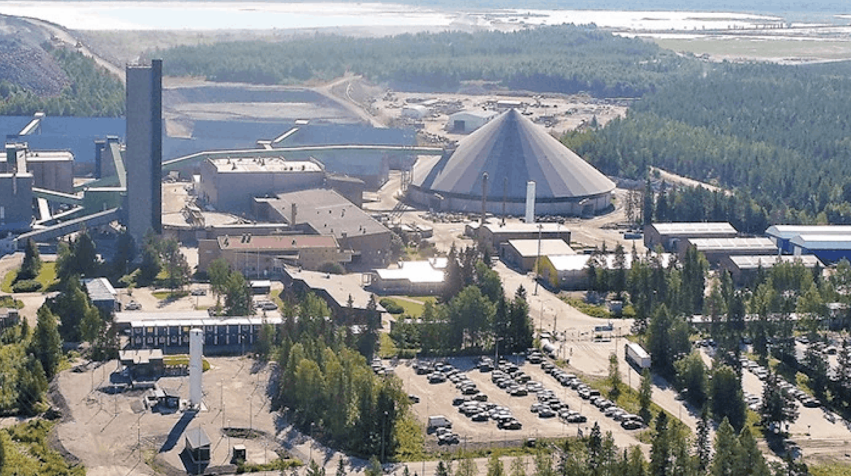 eminingjournal's tweet photo. Jennmar has entered a long-term partnership with Outokumpu to supply ground control products for Finland’s Kemi mine, the country’s largest underground mine and Europe’s only operational chrome mine.

Read more: https://t.co/Svu8OKrQ0b

#Mining #UndergroundMining https://t.co/aY4iGMoEj1