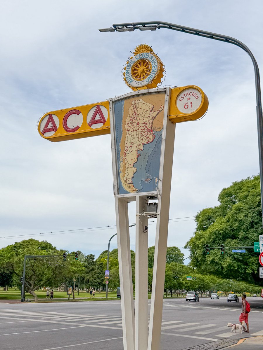 brunoacanfora's tweet photo. No que poronga hicieron!???
Terroristas. Mira lo que era este totem.
No puede ser que cada vez haya menos gente con buen gusto y sentido común en la ciudad de Buenos Aires.

Realmente espero que este conservado en un museo. https://t.co/7jjyHySm5s