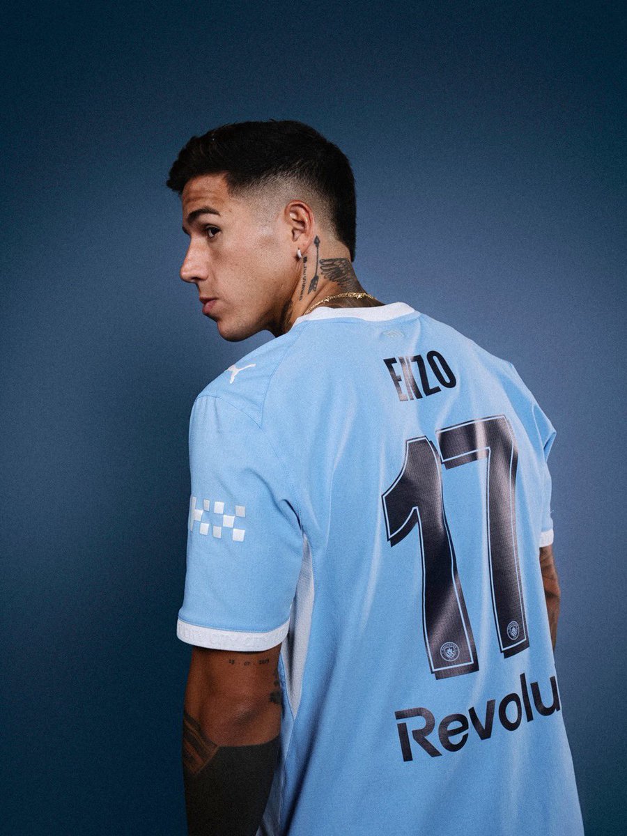 GeronimoMorgans's tweet photo. THEY DID WHAAAT????? NUKE THIS FUCKING CLUB, MAN. NUKE IT. KEVIN DE BRUYNE’S LEGACY SHOULD NEVER BE TOUCHED. NEVER. https://t.co/Adqb3t2U47