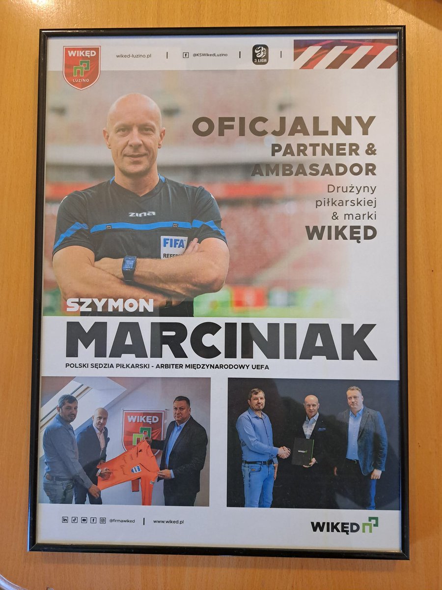 MatSzy91's tweet photo. @maximvs95 Mają swojego fryzjera 🤪 https://t.co/iEMdcxnrRa