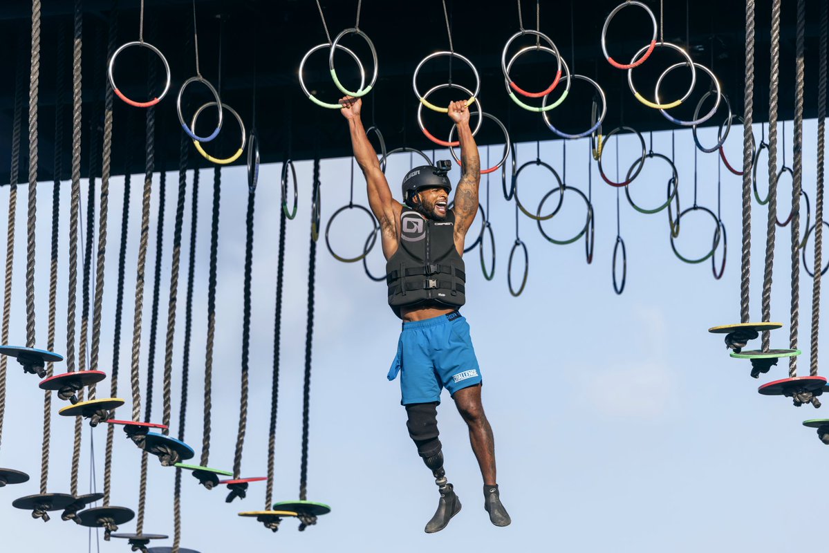 _nelsonthomas's tweet photo. Hold on TIGHT for tonight's all-new episode of CUTTHROAT 👏 Stream @TheChallenge #TheChallenge42 on @paramounplus! https://t.co/8HNiMnCYSr