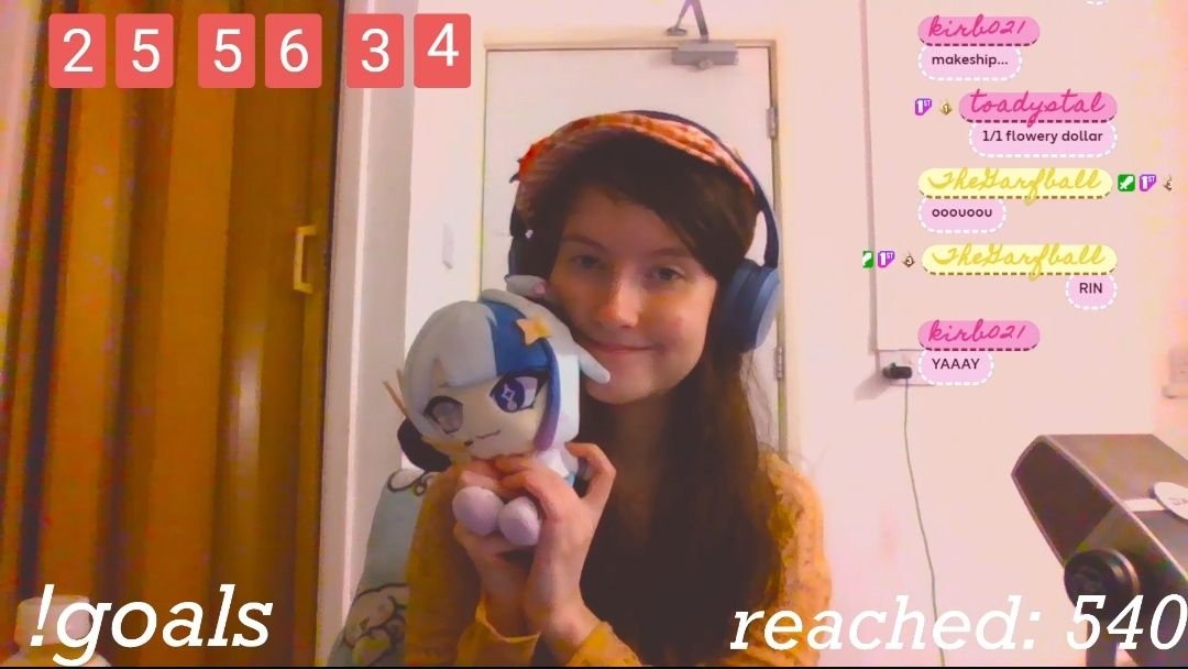 pocketspicnic's tweet photo. my @Makeship @RinPenrose plush came just in time for the facecam incentive in my donothon yaaay!!! https://t.co/yO9e2kQ8ib