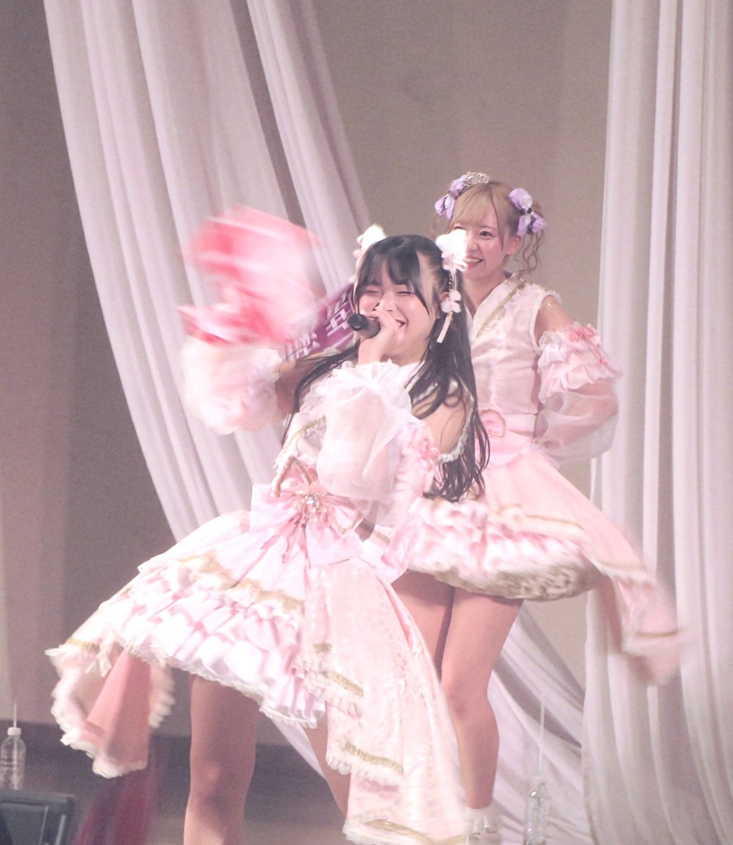 ShigaoyaG's tweet photo. @ai__aizawa 悔し涙か嬉し涙か物販で聞くのもデリカシーで心配してましたが、
ポジティブなお気持ち表明でひと安心。
写真見返してもいい表情してるし、水鉄砲片手に元気いっぱいに走り回ってる藍沢あいが印象的な大阪城野音でした！
引き継ぎ #あいにゃん成長大作戦 のペンラ継続で推していきますYo🔥 https://t.co/9MotTajkSN