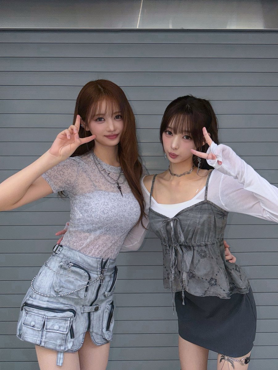 hitgspics's tweet photo. 260902 ~ Seohee & Hyerin on Instagram
: 09s์ ์ํจ์ ๋๋ค์ด๐
โ09โs trip to the Seoul Fashion Week๐
๐ตHITGS - Ctrl C
(4/7)
#HITGS
#SEOHEE #HYERIN
#SFW27SS #ULKIN https://t.co/LrFpzqIswT