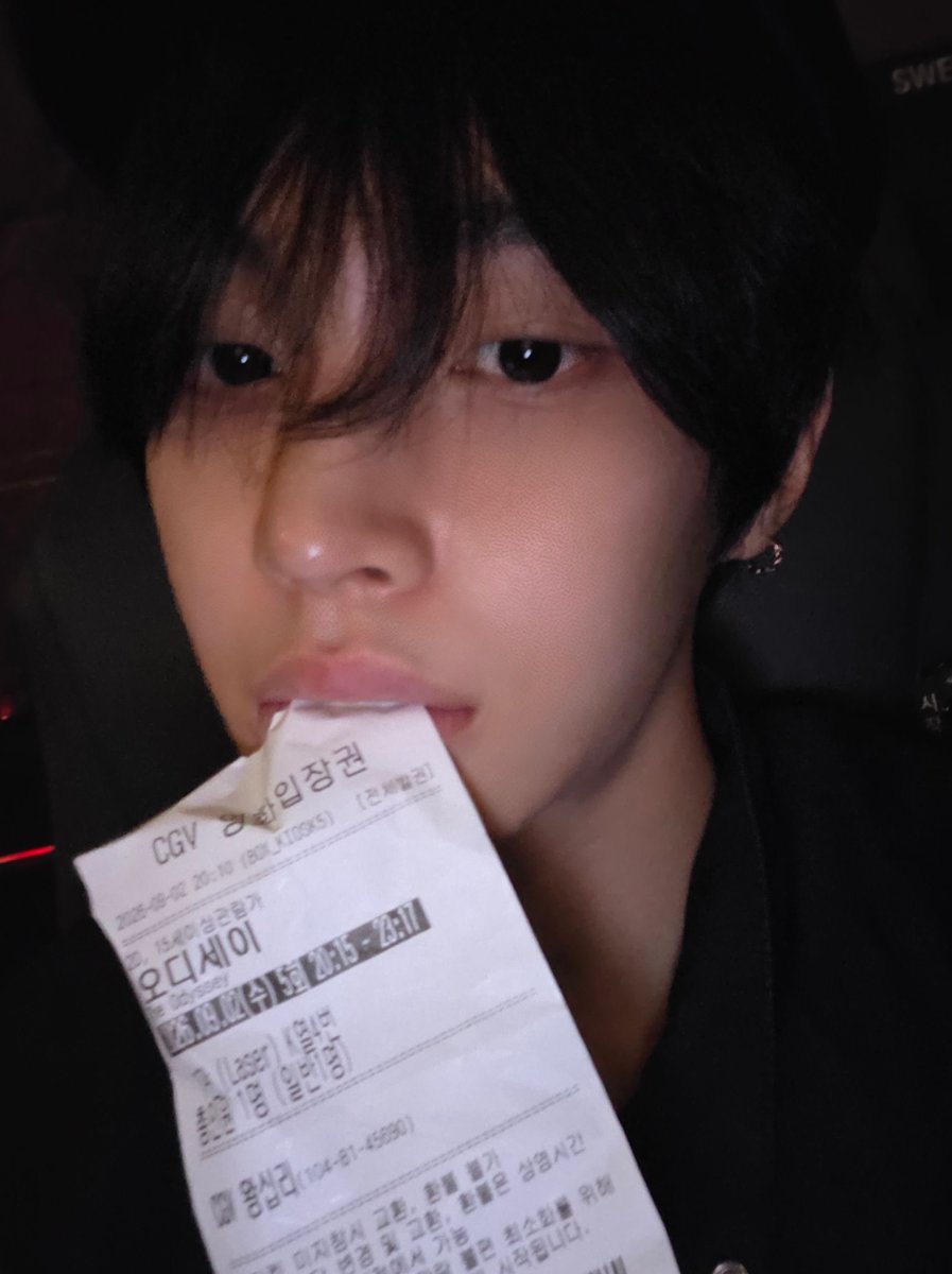chrryever's tweet photo. 원빈 오디세이 인증샷 https://t.co/UPZKejUPjb
