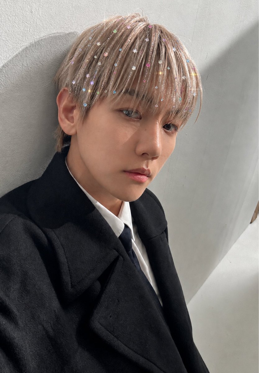 exobaekisacutie's tweet photo. bedazzled baekhyunee https://t.co/Sna8kFReiz