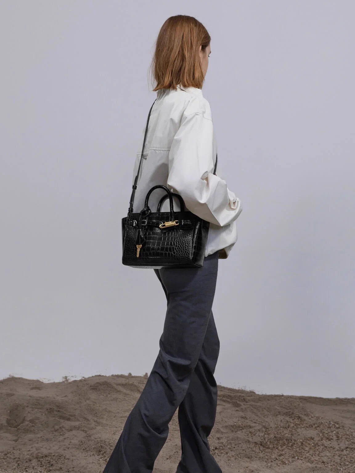 X-এ CHARLES & KEITH JAPAN: 