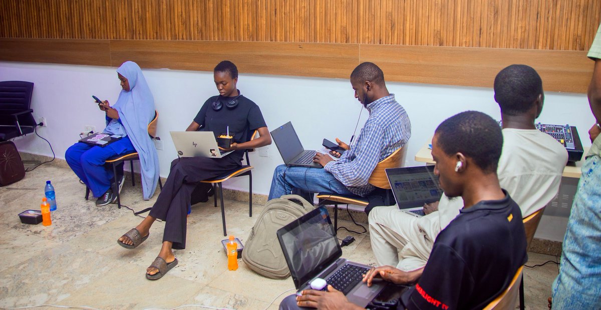 ATdevskd's tweet photo. 🍖 Quick refreshment giving builders a chance to relax, connect, and recharge while building for manufacturing solutions

@Africastalking @itcentralng @theblockcapitol @stonetechacad
#WeLoveNerds #BuildWithAT #ATdevsNG #developers #techcommunity #hackathon https://t.co/lIAWdEV0C9