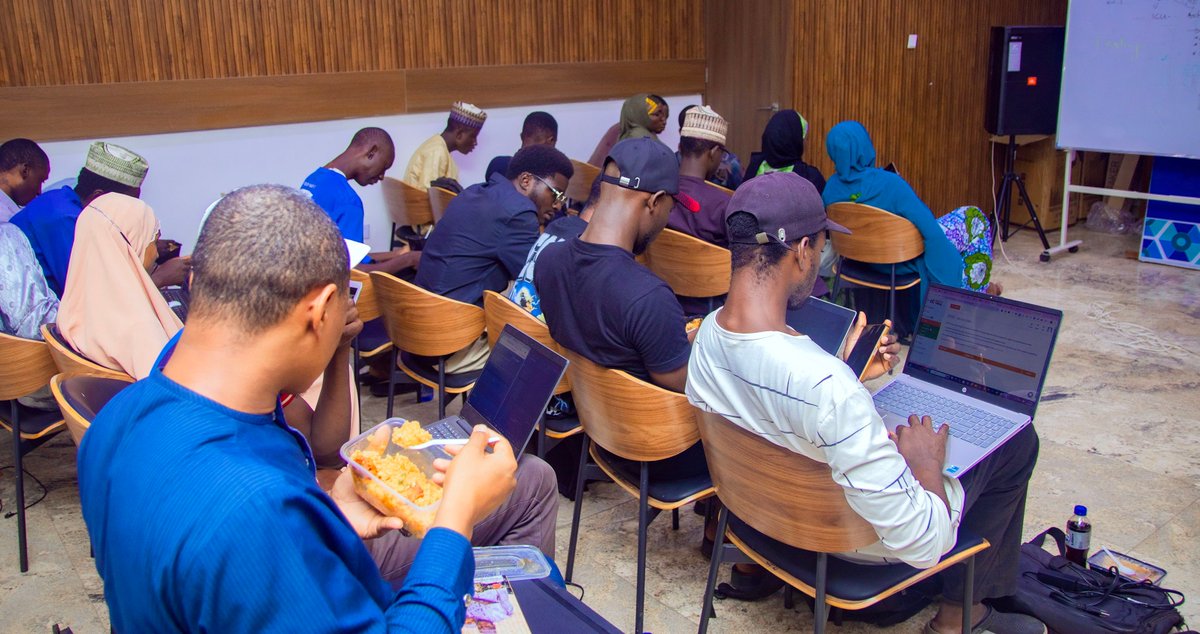 ATdevskd's tweet photo. 🍖 Quick refreshment giving builders a chance to relax, connect, and recharge while building for manufacturing solutions

@Africastalking @itcentralng @theblockcapitol @stonetechacad
#WeLoveNerds #BuildWithAT #ATdevsNG #developers #techcommunity #hackathon https://t.co/lIAWdEV0C9