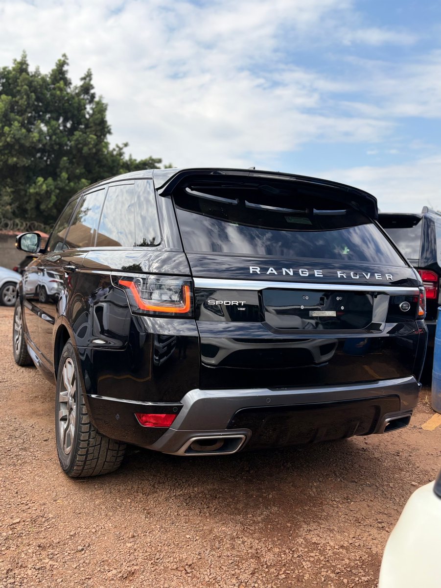 kitagatamotors's tweet photo. Ready to drive in style, the Range Rover Sport is ready for you. Make your order now.
Year: 2019
Engine size: 3000cc
Fuel: Diesel 
Transmission: automatic 
📞0704668111
Follow us @kitagatamotors https://t.co/JQ64CkyTcc
