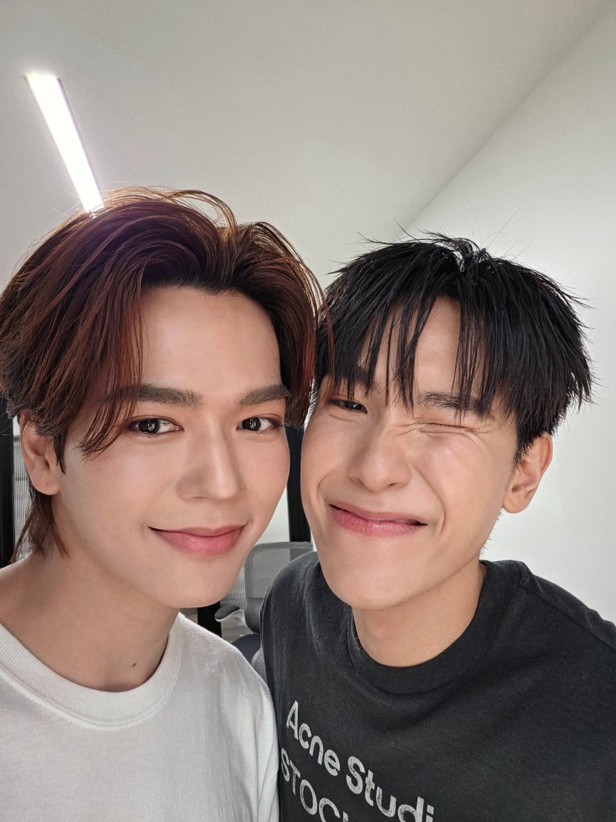 Mirror_org's tweet photo. ขอขอบคุณผู้บริจาคในนาม จูเนียร ปณชัย @jnnrrs มาร์ค จิรันธนิน @Markjrtn และแฟนคลับ

สนับสนุนน้ำยาปรับผ้านุ่ม จำนวน 381 ถุง แก่มูลนิธิกระจกเงา เพื่อบริหารจัดการให้เกิดประโยชน์สูงสุดแก่สังคม

#junniorrs 
#markjrtn
#juniormark https://t.co/LJkvtFgCsW