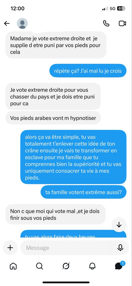 KahinaDz93's tweet photo. besoin de rajouter quelques choses ou ça ira? ceux qui votent extrême droite venez vous faire retourner le cerveau et t excuser vous devant la supériorité. https://t.co/xaCdNPzHW4