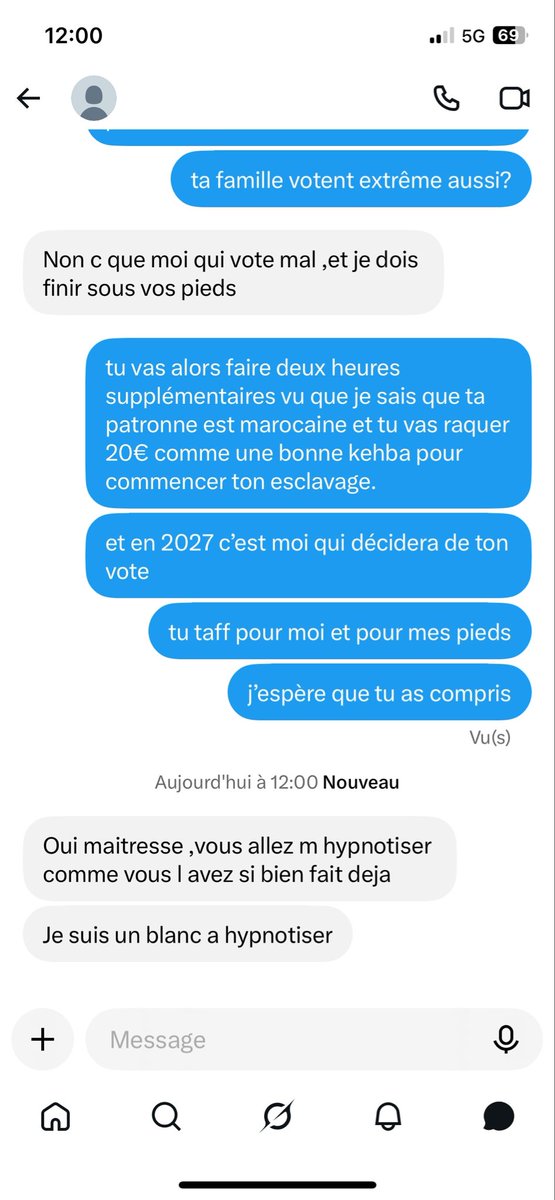 KahinaDz93's tweet photo. besoin de rajouter quelques choses ou ça ira? ceux qui votent extrême droite venez vous faire retourner le cerveau et t excuser vous devant la supériorité. https://t.co/xaCdNPzHW4