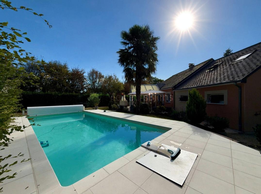 Denvers1301's tweet photo. ✨ Nouveau | À vendre | La Bazouge-des-Alleux 📍

▪ Maison/villa
▪ 6 pièce(s)
▪ 135 m²
▪ Classe climat: 6 kgCO2/m².an(B)
▪ Classe énergie: 163 kWhEP/m².an(C)
▪ (...) https://t.co/hnIScwX0xp