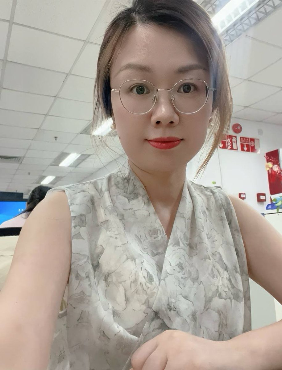 oldmanec9958's tweet photo. 快奔四了，这状态怎么样？老不老，丑不丑。还有人喜欢吗？想听实话，大胆说！！ https://t.co/at6Ief6Y8b