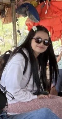 Nickaaahbells's tweet photo. sobrang baby girl ni pee-nang 🥹 #peemakph https://t.co/8aTAk1nHyD