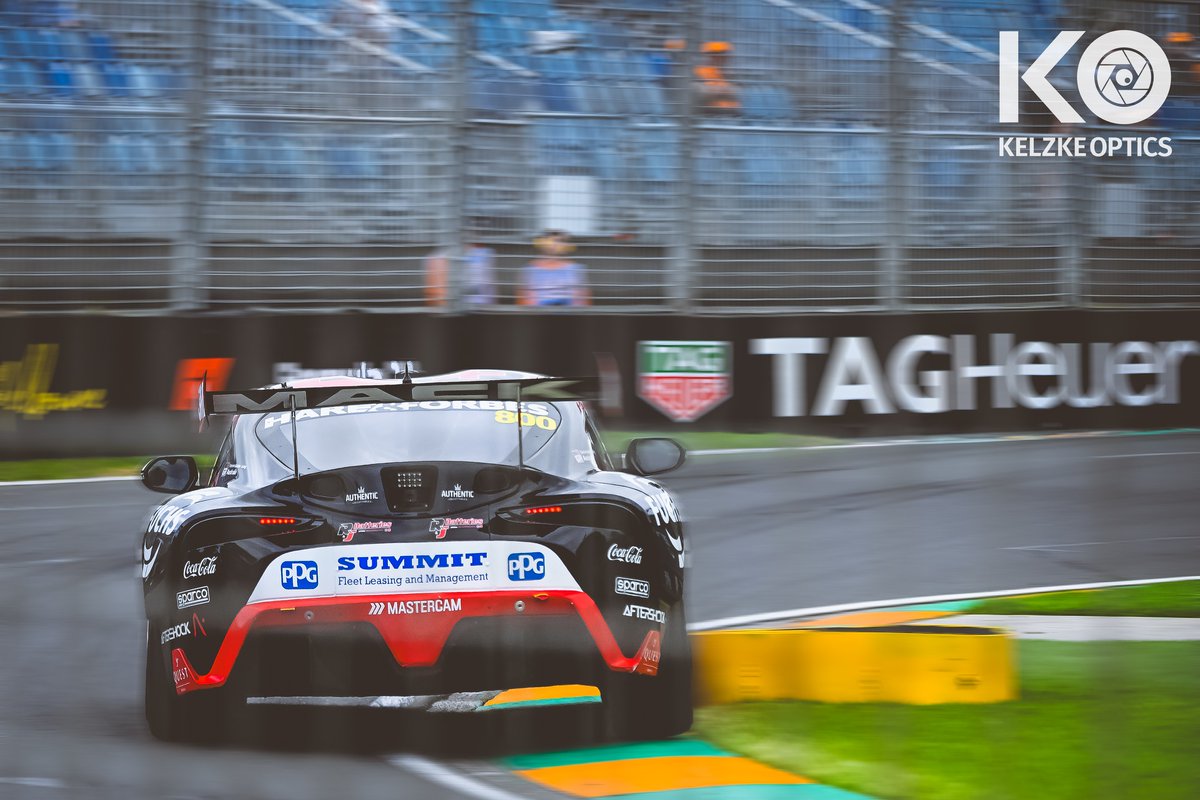 SharanRiff0lam's tweet photo. APEX HUNTING

Andre Heimgartner uses every inch of the track during Supercars Championship qualifying at the Australian Grand Prix. https://t.co/PsHduWnsrI