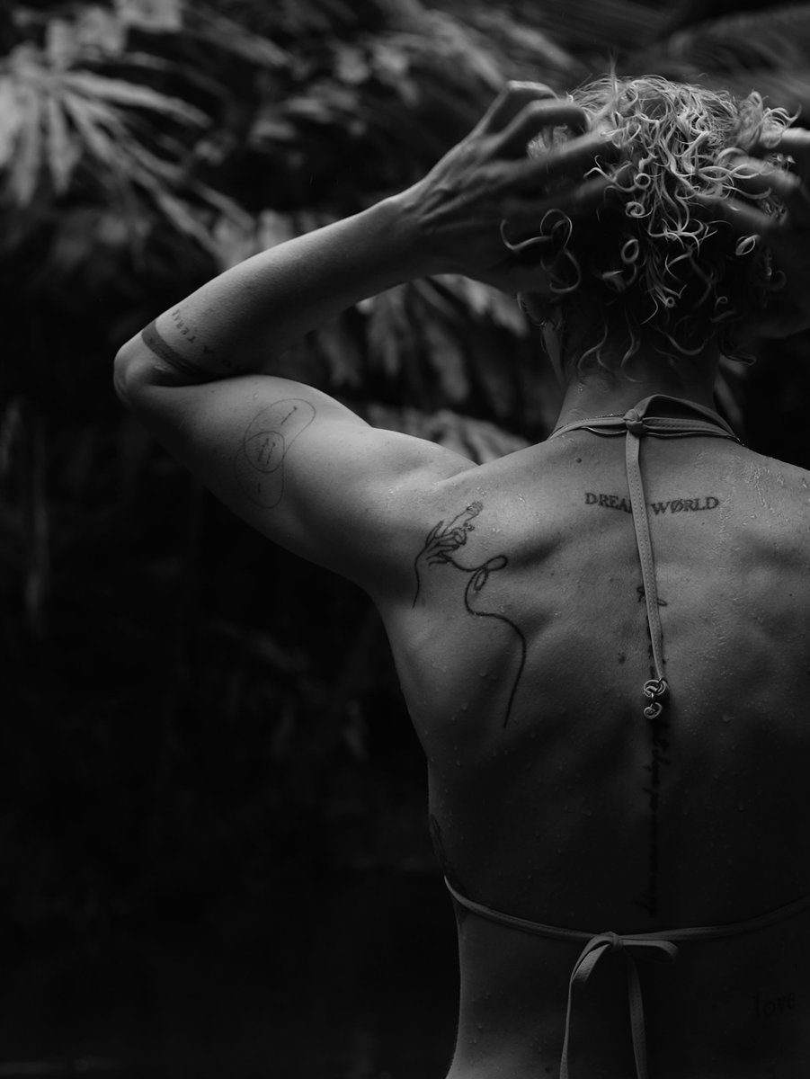 WinnieTrimarco's tweet photo. Rooted. Wild. Unbothered. https://t.co/2XzfnTyHG0