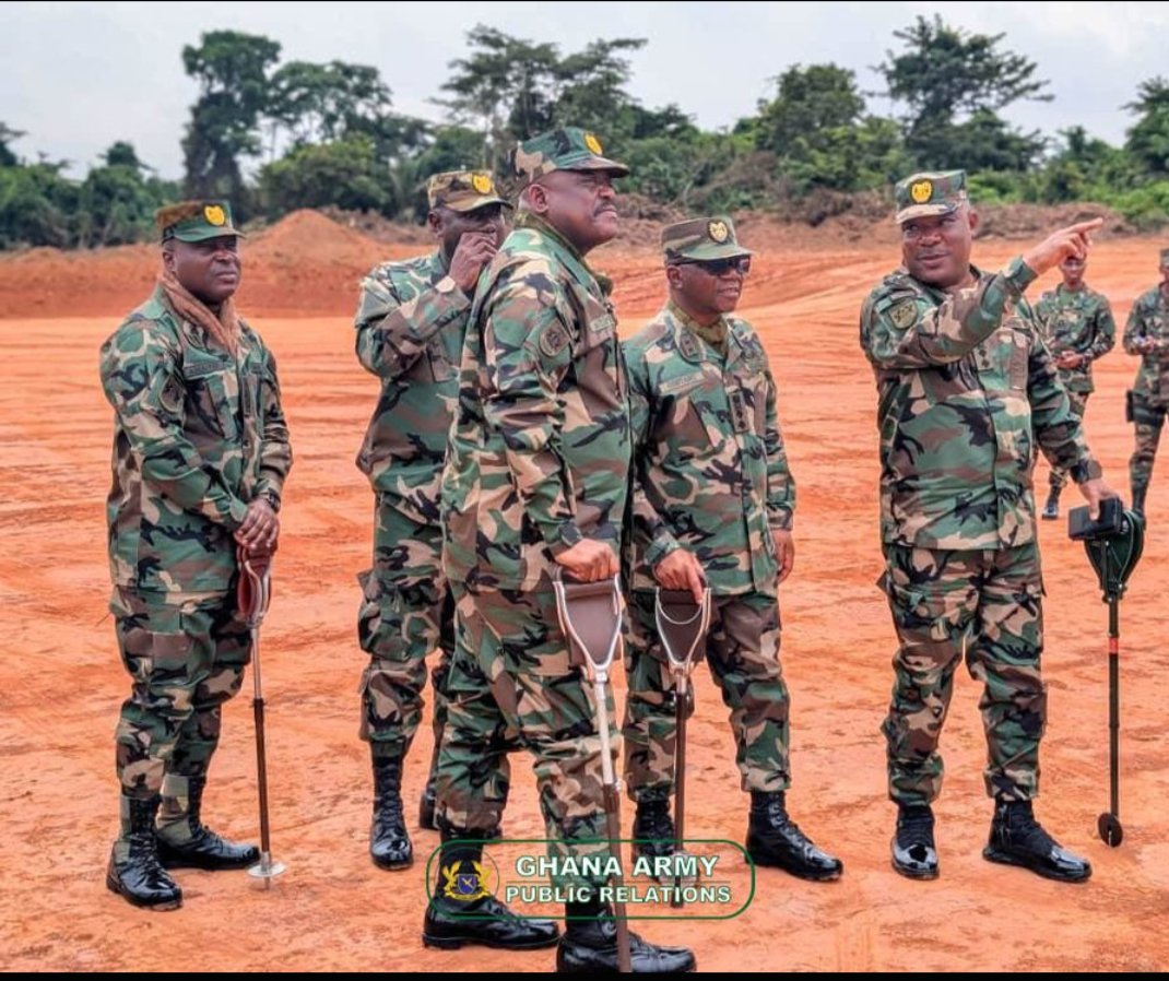 TheGhanaWeb's tweet photo. Army Chief joins CDS to inspect progress on Accra-Kumasi Expressway

Chief of the Army Staff, Major General Lawrence Kwaku Gbetanu, has joined the Chief of the Defence Staff, Lieutenant General William Agyapong, to inspect ongoing works and assess progress on the Accra-Kumasi Expressway.

#ghanaweb
#ghanawebtv