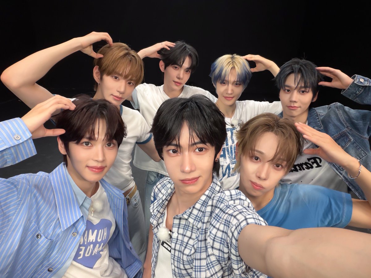 TUNEXX_official's tweet photo. #off_TUNE

260910 #함정판댄스

#TUNEXX #튜넥스 
#BLUE_MODE https://t.co/ZDTbODAWaJ