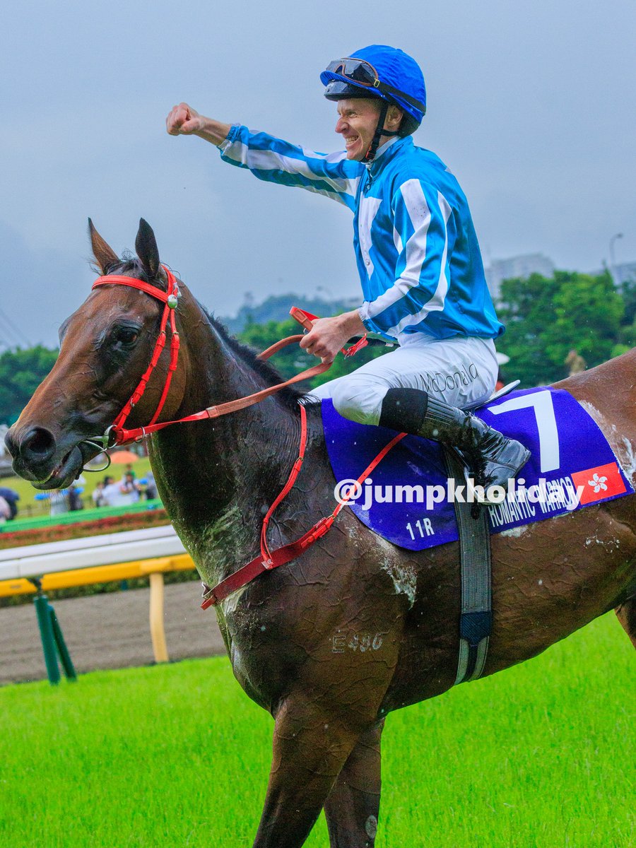Jumpkholiday's tweet photo. 香港のロマンチックウォリアーが引退との事。写真はもちろん24年安田記念。鞍上は主戦のJ.マクドナルド騎手。
通算31戦24勝GⅠ15勝・GⅡ3勝。とんでもないですね。
騙馬なので次代を紡ぐ事はできないのが残念ですが、一度でも実物を観れたのは幸運でした。
#ロマンチックウォリアー #RomanticWarrior https://t.co/dqIT8MWUHH