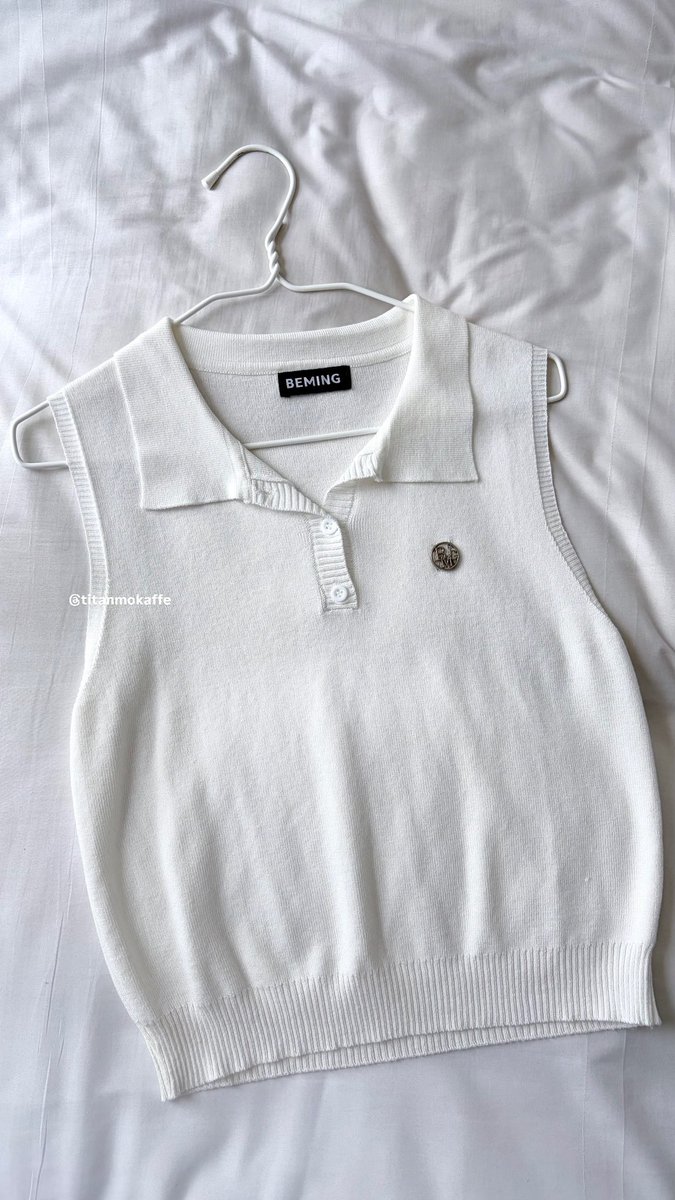 titanmokaffe's tweet photo. 23. เสื้อแขนกุดไหมพรมคอปก beming สีครีม
size s
(ไม่มีตำหนิ ☆*)

price: 140.-

#ส่งต่อเสื้อผ้า #ส่งต่อเสื้อผ้ามือ2 #ส่งต่อเสื้อผ้ามือสอง #เสื้อผ้ามือสอง #ส่งต่อเสื้อผ้า #โล๊ะตู้เสื้อผ้า #ส่งต่อเสื้อผ้ามือสองสภาพดี #โล๊ะตู้ #เสื้อผ้ามือสองสภาพดี #ส่งต่อbeming https://t.co/GY5Z9RYeBF
