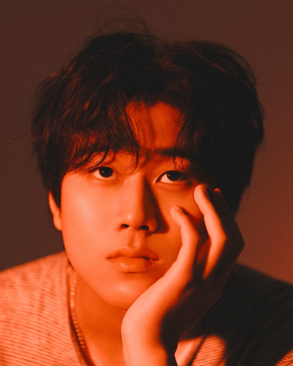 whyraMU_archive's tweet photo. LEE MU JIN - New Profile
#이무진 #물음표 #QuestionNote https://t.co/SHygtrXnfa
