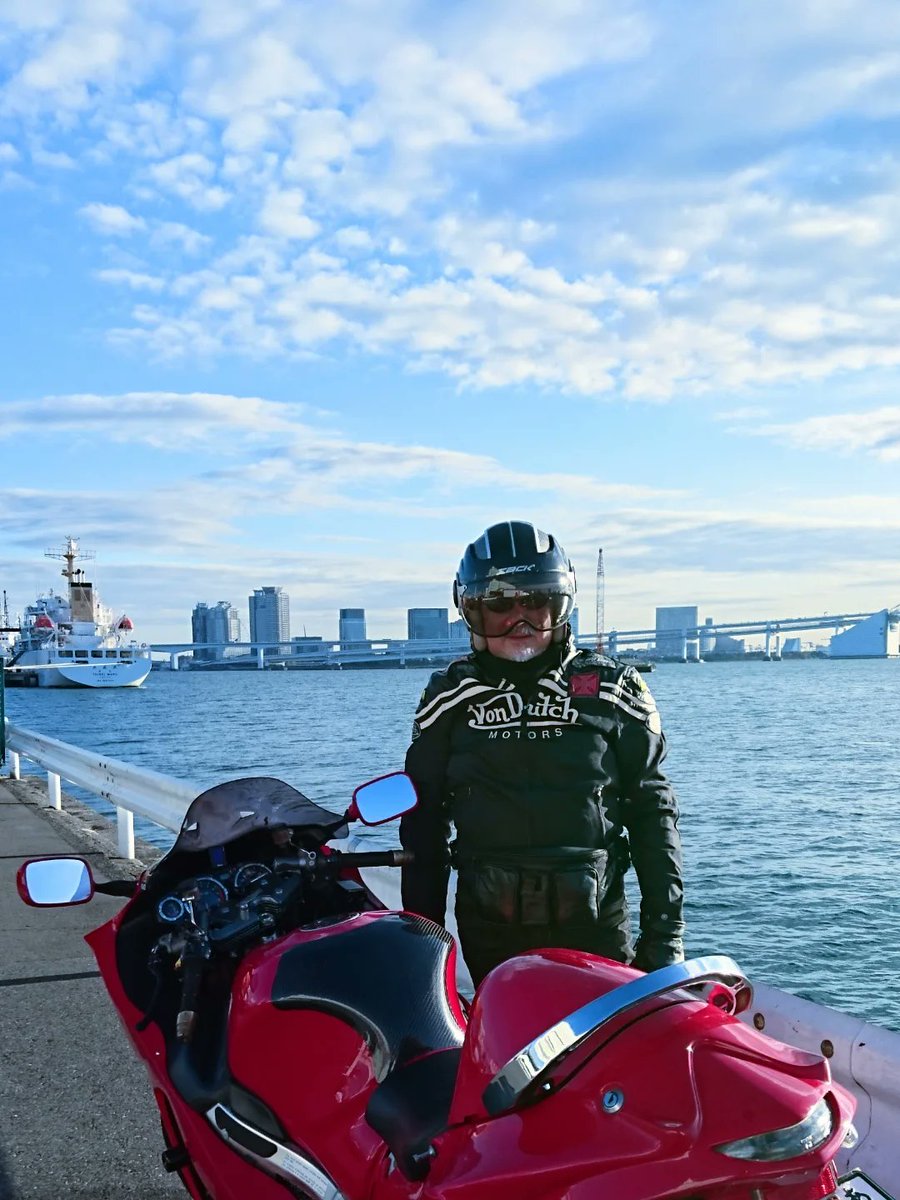 BulahZaryc01's tweet photo. Superbike
Senior Biker
Custom Bike
Hayabusa
Older Biker
Tokyo Bay https://t.co/V7RYBR5DgY