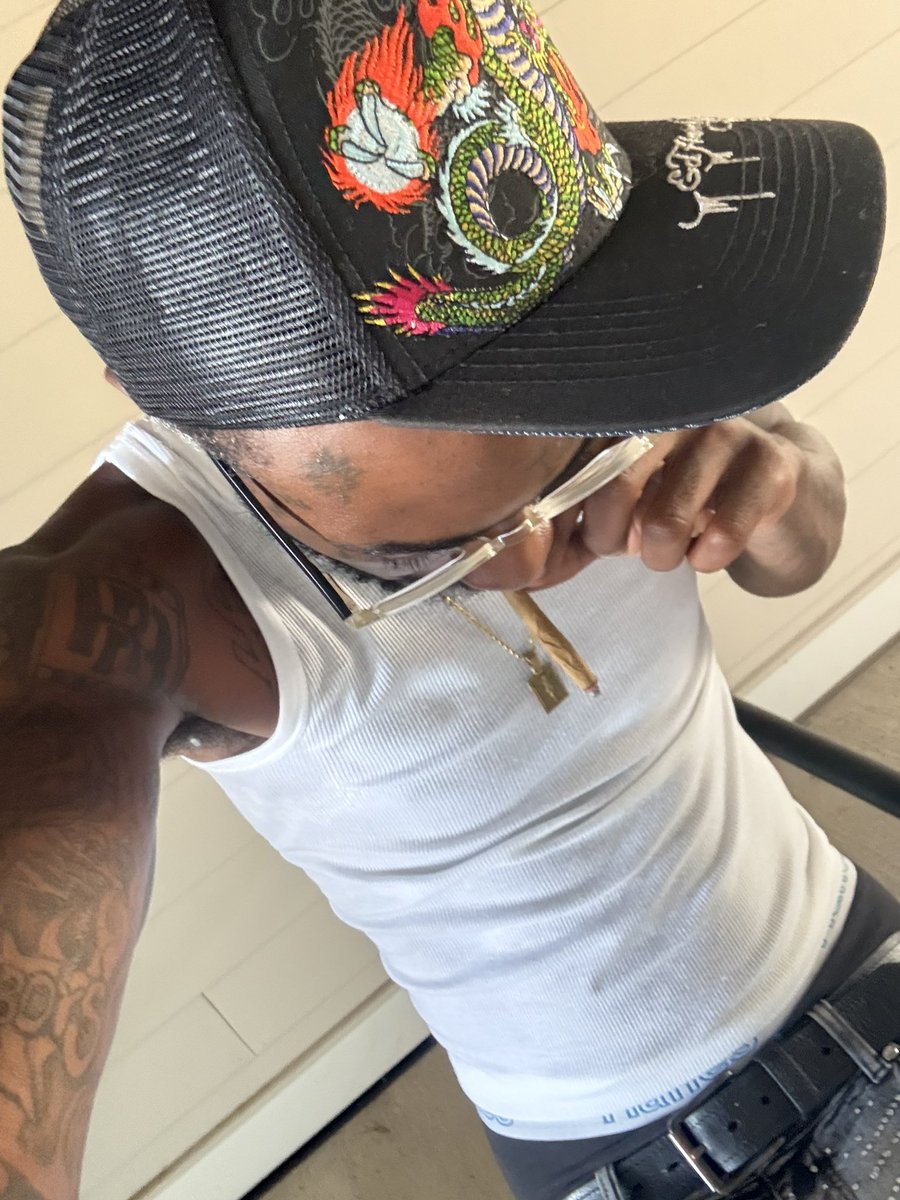 GoldyLoccs20's tweet photo. I be bored asf on my free time 😏 https://t.co/wpN4sh4o5T