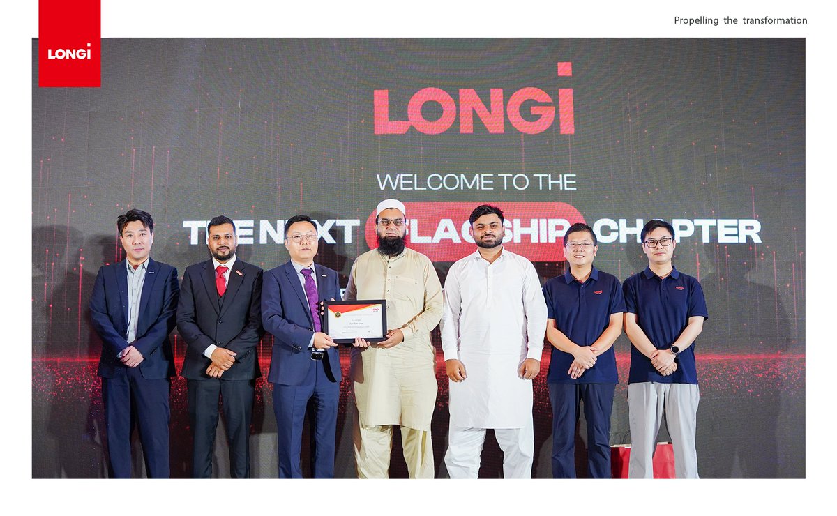 longi_solar's tweet photo. Scaling solar across Pakistan! 🇵🇰

At LONGi's Lahore Flagship Store Conference, we celebrated expanding our local network to 60+ authorized locations under the 100-Store Project, bringing reliable clean energy and expert support nationwide.

#LONGi #100StoreProject #PakistanSolar https://t.co/TlQGRmWiJf