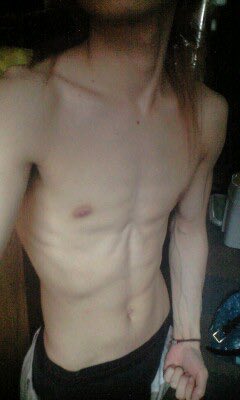 devigle's tweet photo. そういや、この頃は168cm54kgで握力がまだ69kgぐらいあったけど、前腕とか全然太くなかったな🤔
今は握力55kg位やけど前腕に関しては変わってねぇ

つか、そこそこパワーあったはずなのにこうやって見るとヒョロヒョロ過ぎるな24歳… https://t.co/uC4JiAohxp