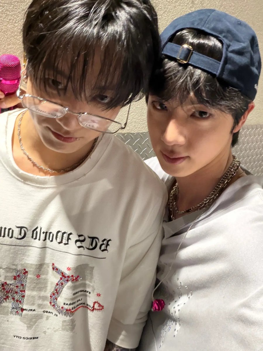 dalbit_bangtan's tweet photo. 📸 INSTAGRAM

Jin post:
happy birthday bro https://t.co/BgfXV2KinG