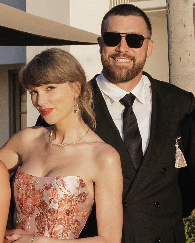 updateswiftbr's tweet photo. WENDY! 🐶

Travis Kelce confirmou que a nova cachorrinha dele e de Taylor Swift se chama Wendy e que ela tem pouco mais de um ano. https://t.co/4HT4usMkJR