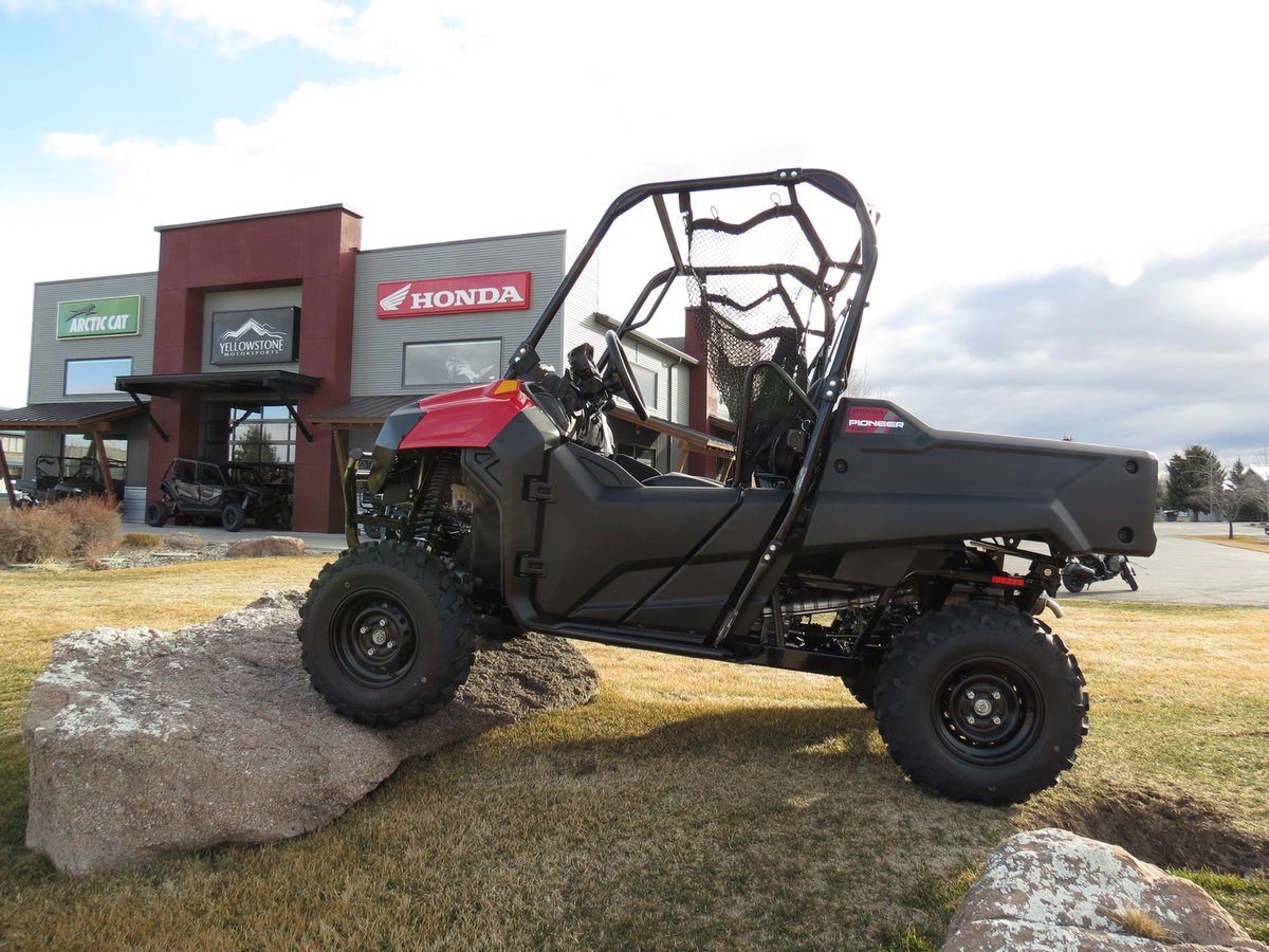 MauriceVarbd's tweet photo. Simple, tough, and ready for real work. The 675cc liquid-cooled engine delivers steady power, paired with Honda’s automatic dual-clutch transmission for smooth shifts. Compact, capable, and confident on the ranch, trail, or hauling gear all day. https://t.co/CO7pddH8sa