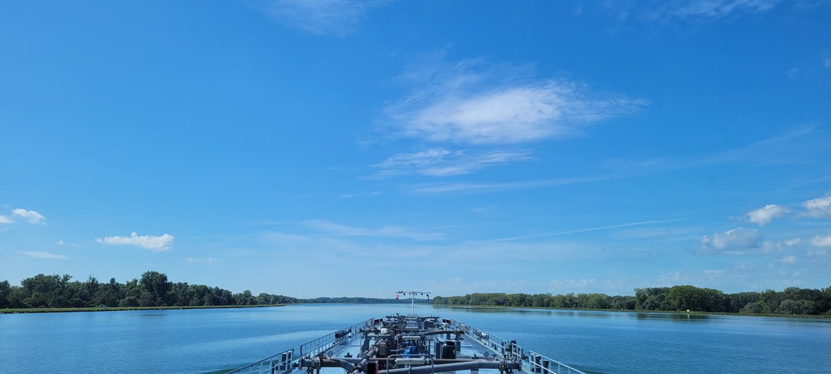 johan_klos's tweet photo. Goedemorgen #vieuwoftheoffice we mogen weer #varen met mooi #zomerweer in #zuidduitsland #weerfoto #binnenvaart https://t.co/2NjJgRLDxL