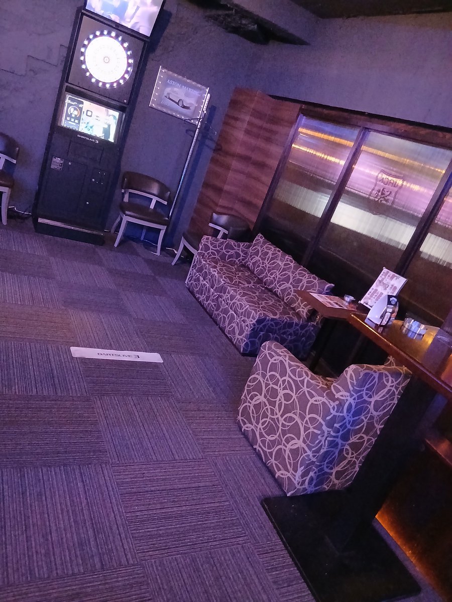 jackroppongi's tweet photo. 本日もオープンしてます✨

店内くつろぎスペースなども
出来ましたので
ダーツの待ち時間に
ポーカーやテーブルゲームを
することも出来ます✨

是非沢山のご来店お待ちしてます✨

#ダーツ
#ダーツ好きと繋がりたい
#六本木
#六本木ダーツ
#JACK https://t.co/fMef6mF00k