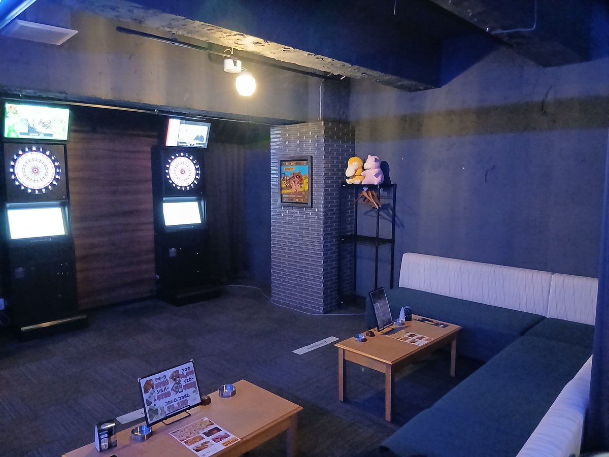 jackroppongi's tweet photo. 本日もオープンしてます✨

店内くつろぎスペースなども
出来ましたので
ダーツの待ち時間に
ポーカーやテーブルゲームを
することも出来ます✨

是非沢山のご来店お待ちしてます✨

#ダーツ
#ダーツ好きと繋がりたい
#六本木
#六本木ダーツ
#JACK https://t.co/fMef6mF00k
