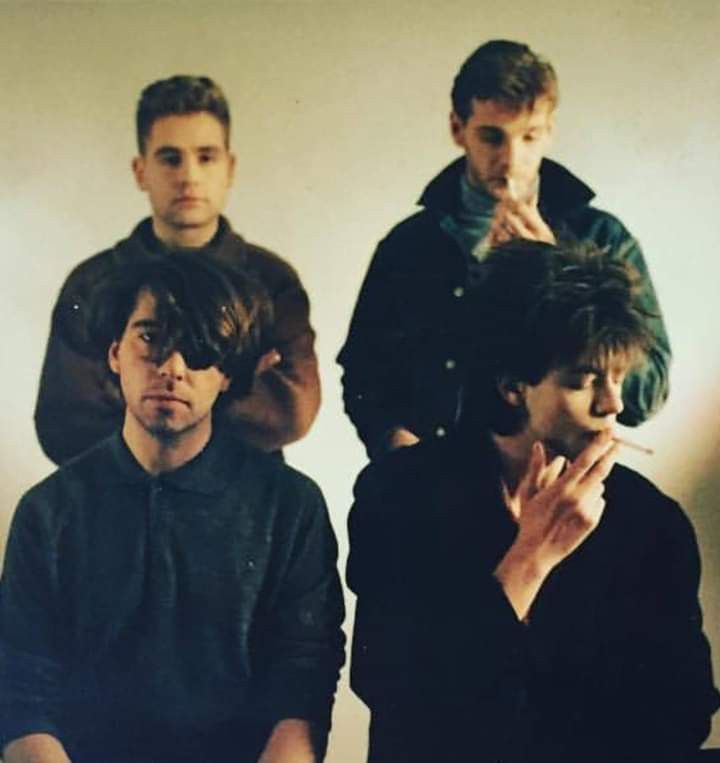 konvekse's tweet photo. Echo &amp; The Bunnymen https://t.co/LWC9WnS33i