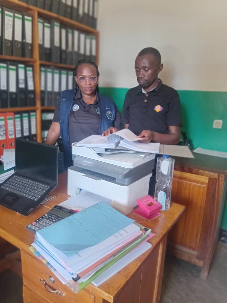 RNMU1's tweet photo. This week ,RNMU is conducting a follow-up on the implementation of the check -off system in all health facilities of Muhanga District and Gicumbi District. @gitembas2020 https://t.co/O815f8WN91