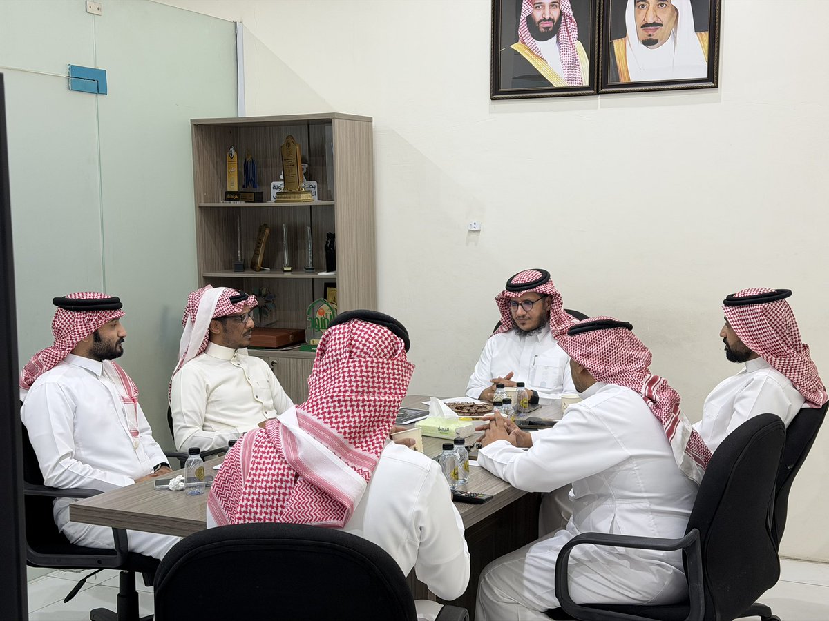 WaedS_naj's tweet photo. عقدت جمعية واعد الرياضية اجتماع أعضاء مجلس الإدارة الثالث لعام 2026م، بحضور أعضاء المجلس، حيث جرى خلال الاجتماع استعراض عدد من الموضوعات المدرجة على جدول الأعمال، ومناقشة سير العمل والبرامج والمبادرات القادمة، بما يسهم في تحقيق أهداف الجمعية وتعزيز أثرها الرياضي والمجتمعي.

#جمعية_واعد_الرياضية
