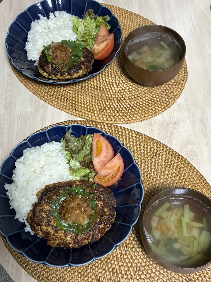 sakko_eiyo's tweet photo. 豆腐ハンバーグ！もりもり！ https://t.co/fCNr274fpM