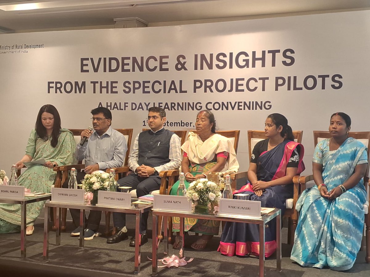 onlineJSLPS's tweet photo. National Workshop on Evidence & Insights from Special Project #UPAJ was held yesterday in New Delhi by @MoRD_GoI with @thenudge_in . #COO_JSLPS shared key learnings, while Smt. Rinki Kumari from Palamu shared her inspiring transformation journey.
@HemantSorenJMM @DipikaPS https://t.co/WnxN2tyiTF