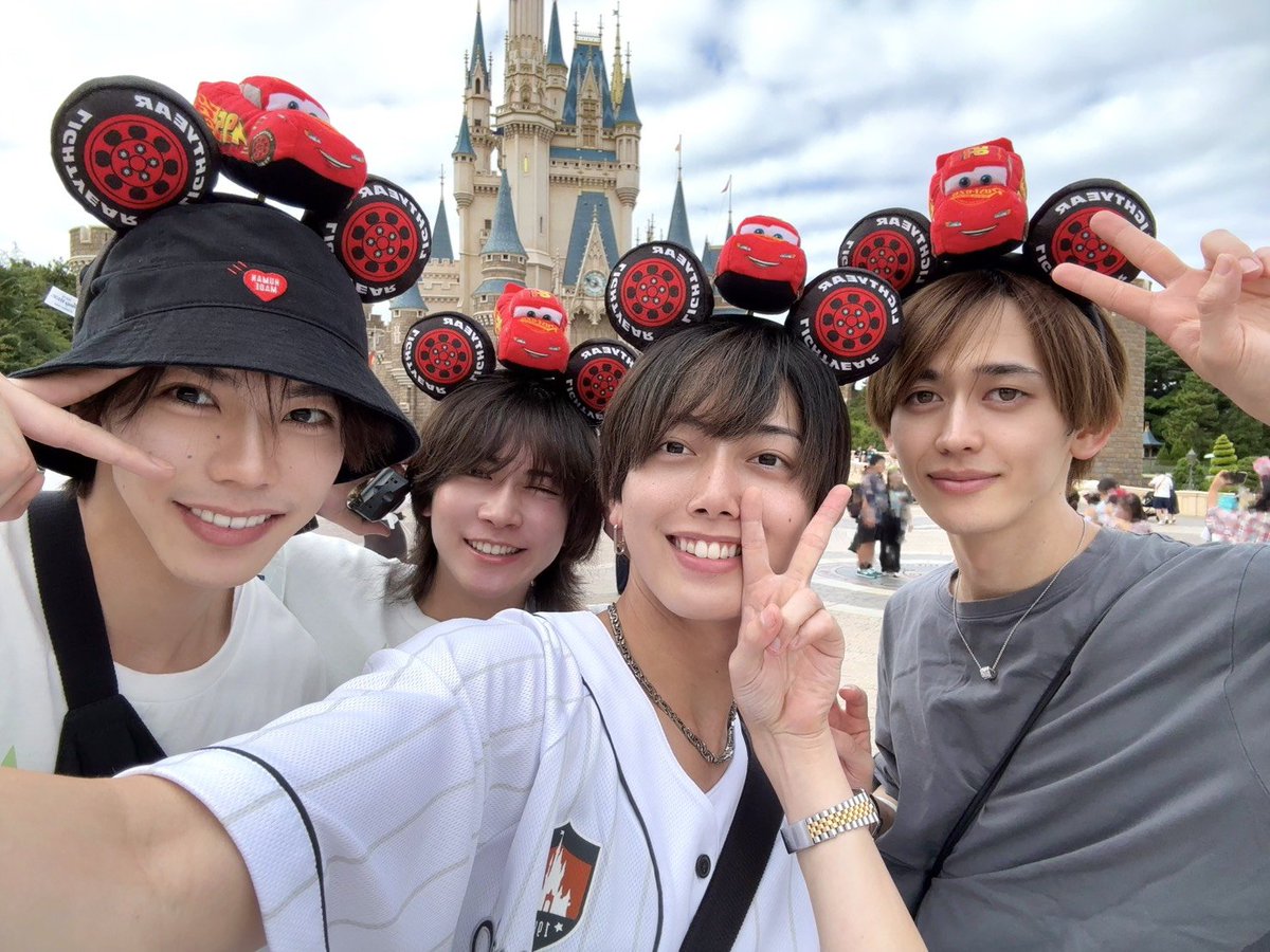 masa_junon's tweet photo. デニーズ楽しかったね🎵
最高の休日をありがとう。

皆楽しんでておじさんは嬉しいです！
またこの四人でまるで夢のようでした。 https://t.co/n82MV5sKKY