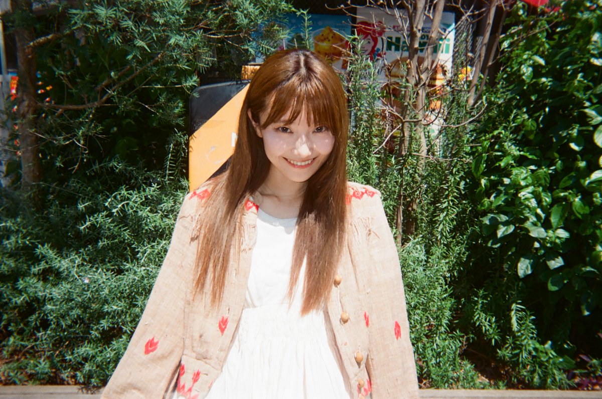 BLTTV's tweet photo. ╋━━━━━━━
　　ExWHYZ・maho連載
　#マホラバ ExTRA TRACK
　　　　　最終回
　　　　　━━━━━━━╋

#BLT にて連載中のマホラバ
誌面に掲載しきれなかった
写真&インタビューを
#BLTweb にて公開中

🔗https://t.co/MtNvonrU0H

mahoさんの率直な気持ちに
近付けた気がして
嬉しい。

最後までありがとうって
伝えたい。

お疲れ様でした。

@maho_ExWHYZ

連載最終回掲載 #BLT 10月号はこちら
🔗https://t.co/Ubt1eNRFwm