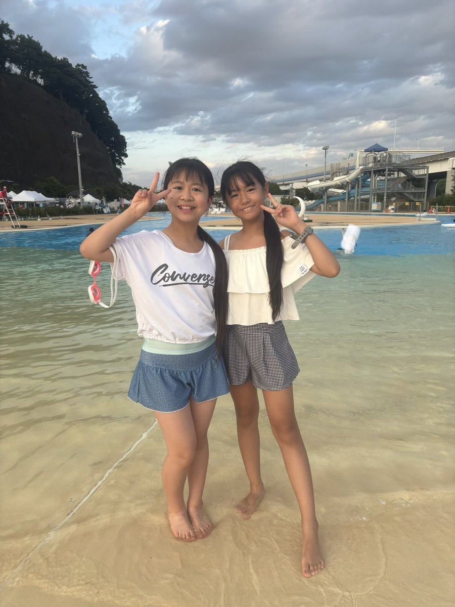 CHISE_HEART_'s tweet photo. 🍉🌻夏休みの思い出その2🍧🏖
夏休みは心友のりおちゃんと遊ぶことが毎年恒例になって来ました💕
今年はみなとみらいうんこミュージアムとナイトプールに行きました🛟
とある方から31のチケットを頂いたので美味しくいただきました🍨感謝🙏✨
笑って騒いで毎年楽しいです♥️
来年も遊べるといいなぁ🥰 https://t.co/FQkTOzMMGv