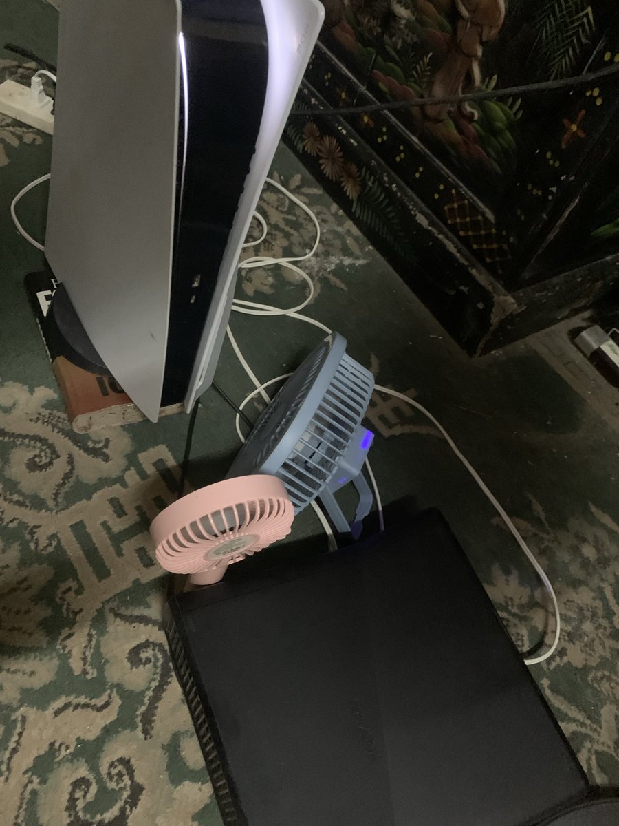 rcvalkyrie's tweet photo. I’m replaying FF16, but now I’m using the OnlyFans setup. Ugh. #finalfantasyxvi #ff16 #yourps5istoohotclub https://t.co/XtUN8U0sMG