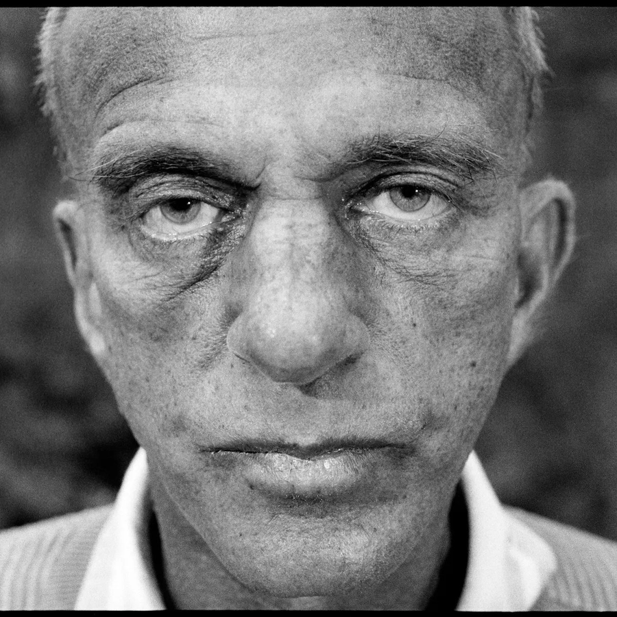 woodeye2u's tweet photo. @SundaeDivine Roy Cohn's Playbook:
1)  Attack, Attack, Attack
2) Admit Nothing, Deny Everything
3)  Claim Victory
4) Weaponize the Law and Media https://t.co/tY6WD3euWC