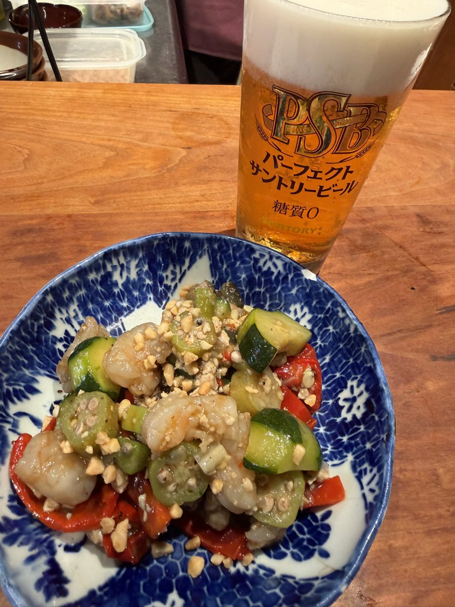 tsu_ru326's tweet photo. エビとズッキーニの冷製
で今宵は始めよかな🍺 https://t.co/aS3AMSAQOs