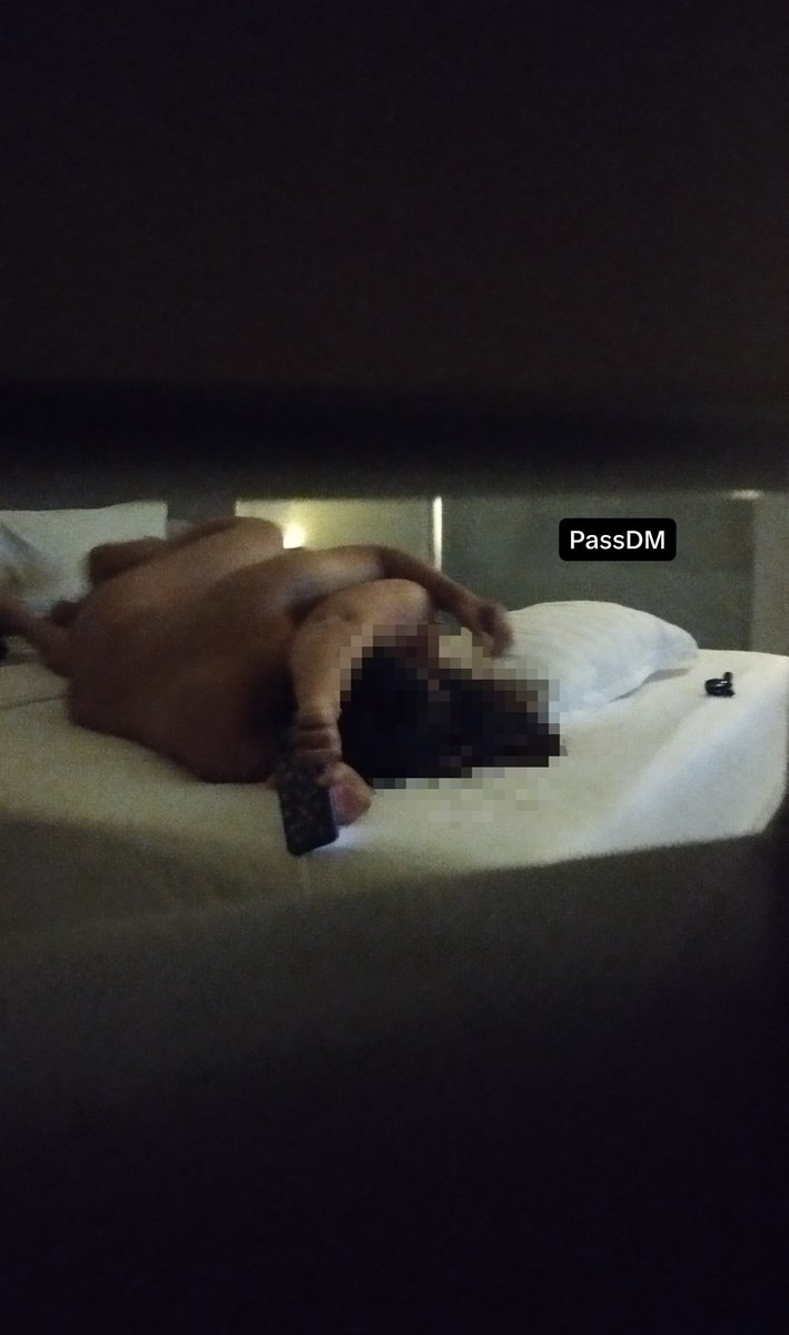 No_namee278's tweet photo. Edisi lepas kunci.
wife tau nya lepas kunci , tapi sembunyi dibalkon🤣 https://t.co/KqMPPZikQ7